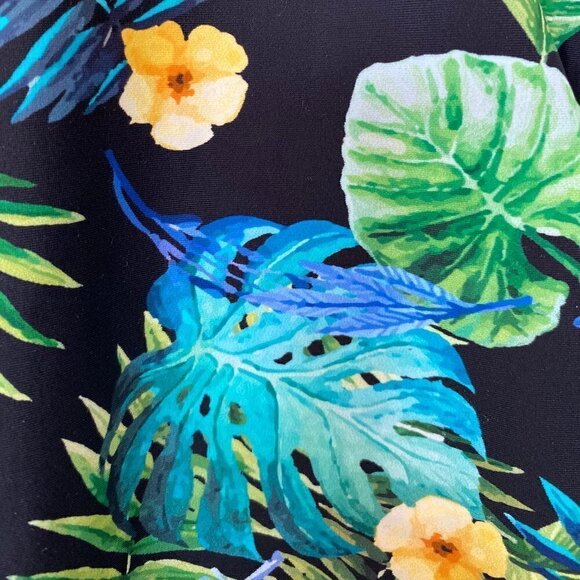 2 Piece Fern Print Graphic Design - Picture 6 of 12